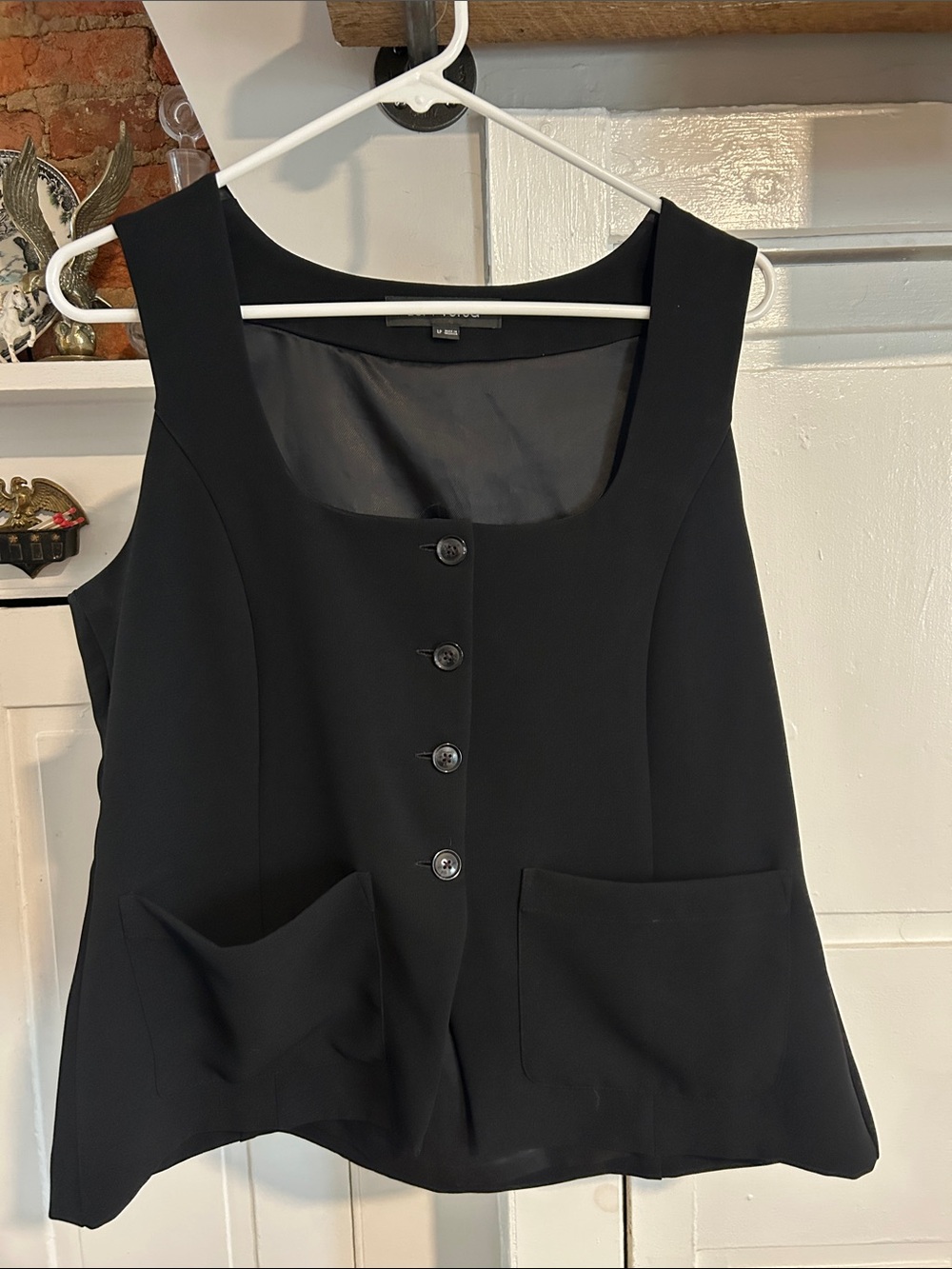 LOFT Versa Black Button-Front Sleeveless Vest with Patch Pockets